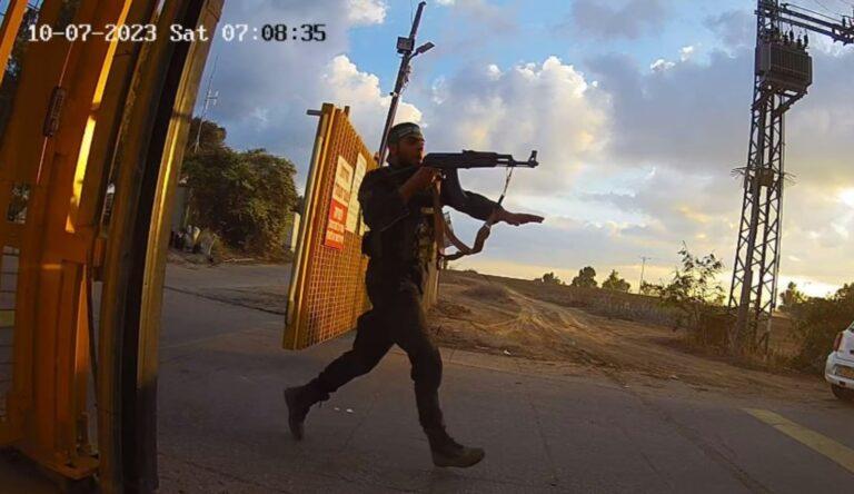 Hamas_gunmen_storming_kibbutz_in_so רשות הכללuthern_Israel